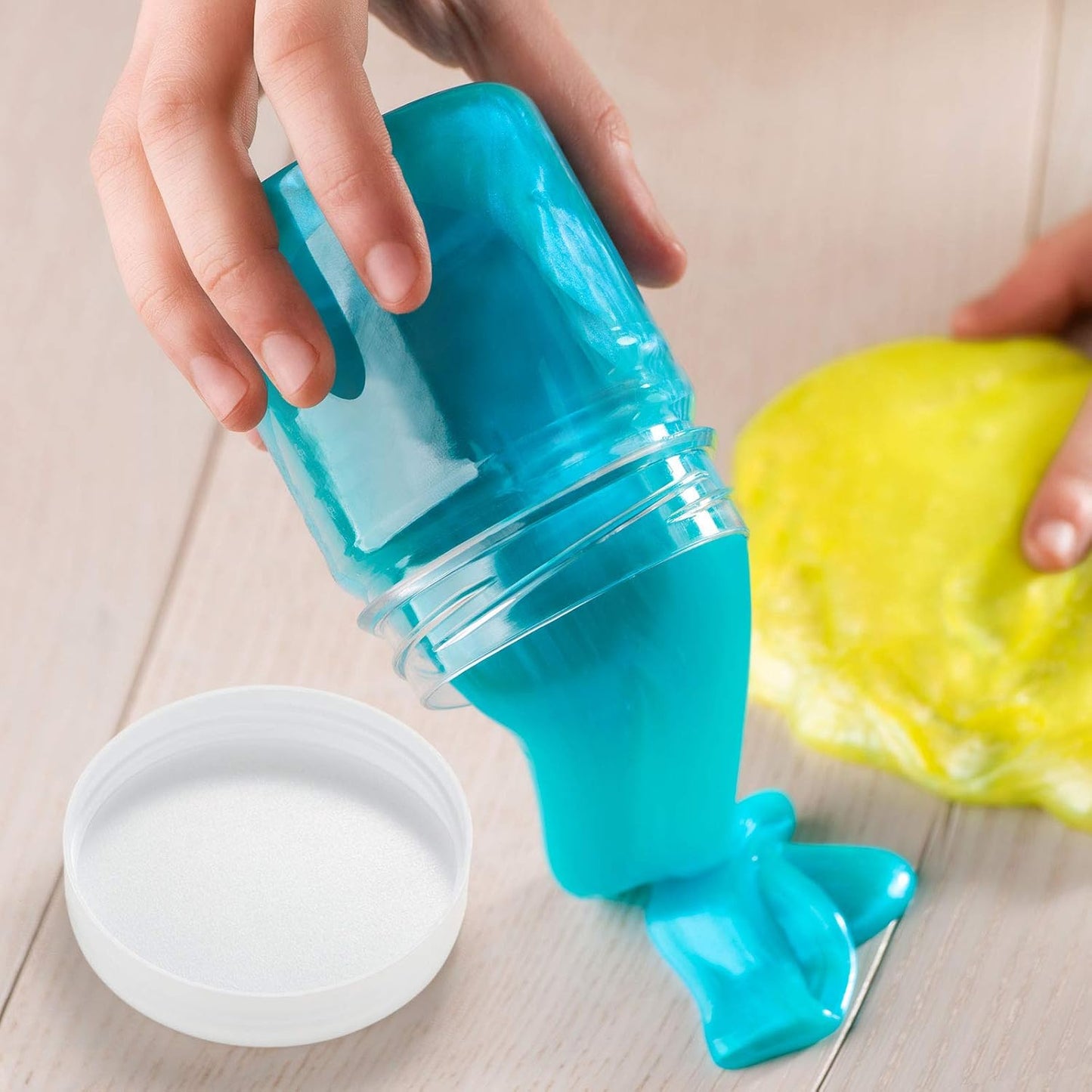 Patelai 4 Pieces Round Wide-mouth Leak Proof Plastic Container Jars with Lids for Travel Storage Makeup Beauty Products Face Creams Oils Salves Ointments DIY Making(10 Ounce,White)