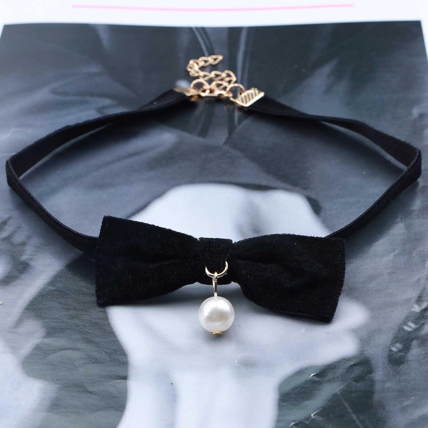 Vintage Satin Choker Necklace Pearl Pendant Necklace Black Bow Necklace Punk Leather Collar Necklace Chain Jewelry for Women and Girls