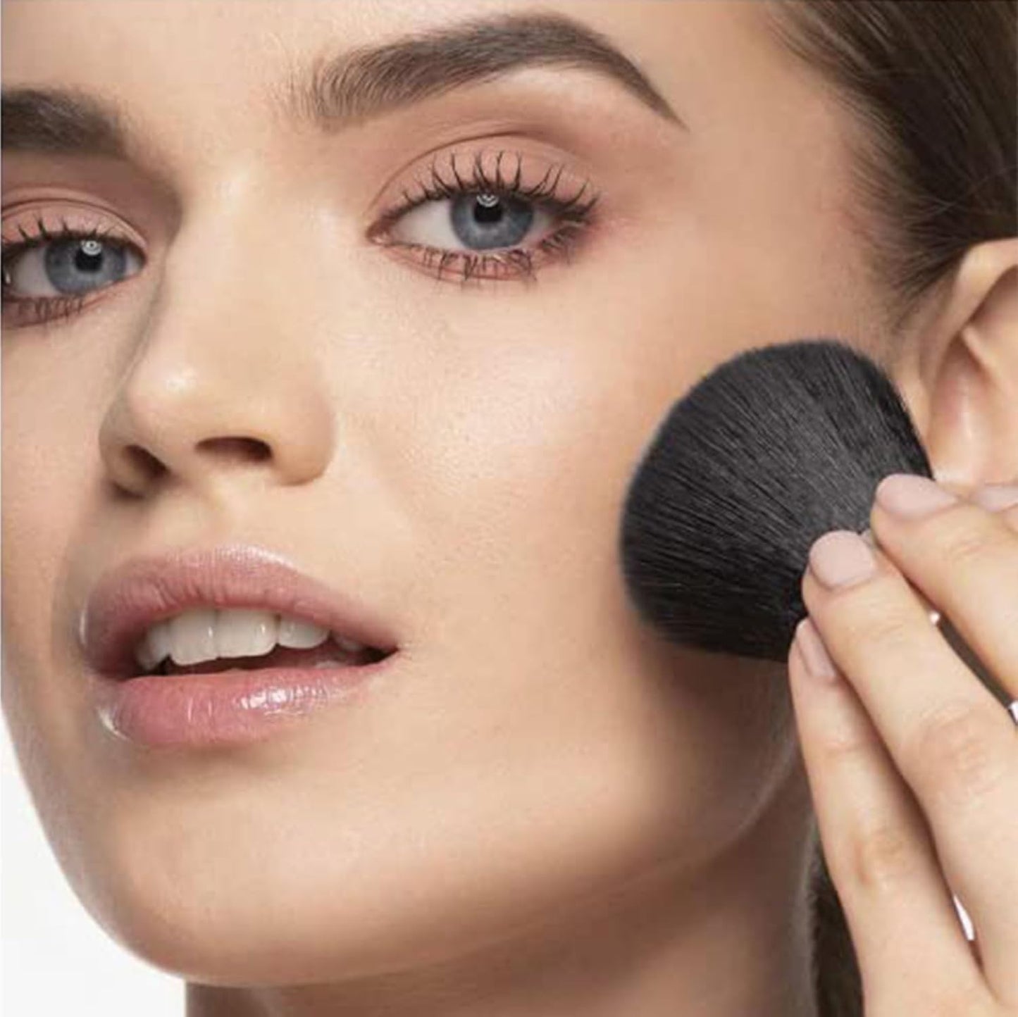 ARTDECO Mineral Powder Foundation - soft ivory – loose setting powder for a smooth & matte finish - medium coverage - perfect for sensitive & oily skin - makeup with zinc & magnesium - vegan - 0.53 Oz