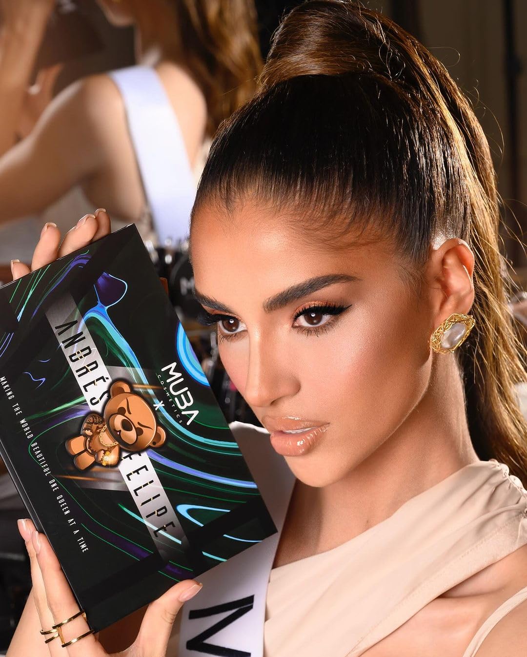 MUBA COSMETICS Andrés Felipe All in One Makeup Palette - Face Makeup Set with 12-Color Matte & Shimmer Eyeshadow Palette with Face Highlighter, Makeup Blush, Contour Powder