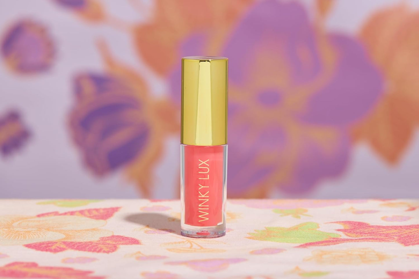 Winky Lux Juicy Very There Lip Oil - Hydrating Coral Pink Tint with Jojoba Oil, Non-Sticky Glossy Lip Oil, Bright Pink Gloss for Juicy Lips & Soft Vanilla Scent