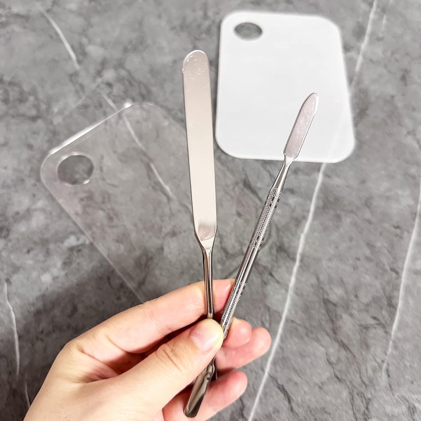 Stainless Steel Foundation Spatula with Makeup Mixing Palette, Foundation Makeup Tray Acrylic Makeup Palette Cosmetic Nail Art Color Mixing Tool Make Up Spatula, Pack of 4