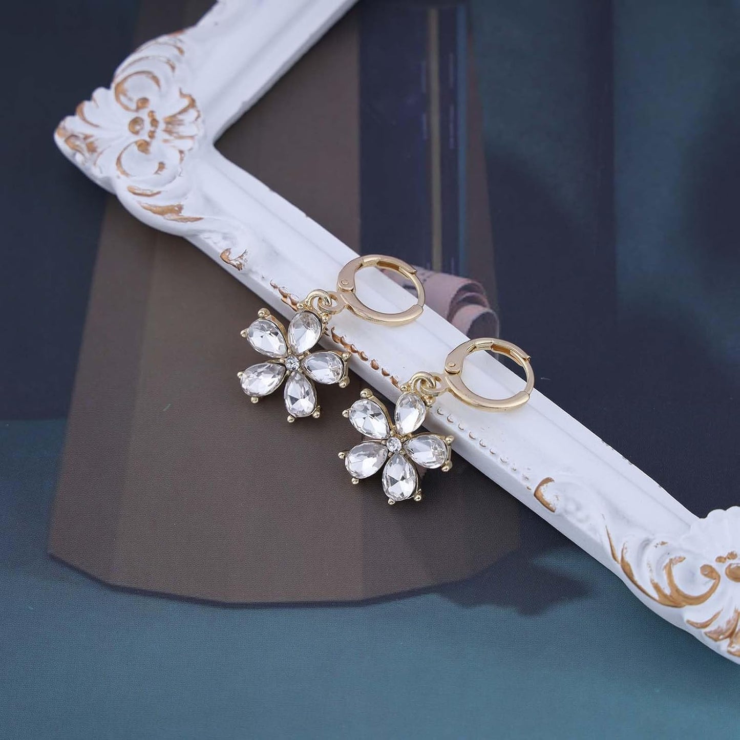 Vintage Emerald Flower Drop Earrings Green Crystal Flower Earrings Cz Flower Dangle Earrings Gold Huggie Hoop Earrings Jewelry for Women and Girls