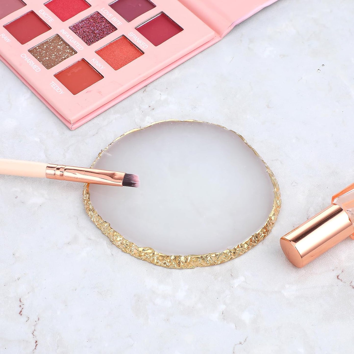 Resin Nail Art Palette Gold Edge Nail Holder Heart Shaped Color Makeup Foundation Mixing Tools Display Board Gel Nail Art Color Mixing Palette Painting Tray Manicure Tool (Irregular White)