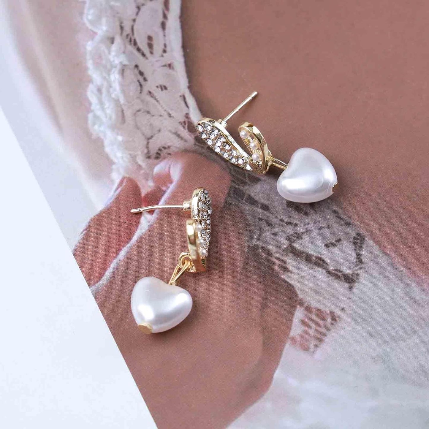 Vintage Crystal Pearl Heart Dangle Earrings Rhinestone Pearl Drop Earrings Gold Cz Pearl Stud Earrings Heart Love Earrings Jewelry for Women