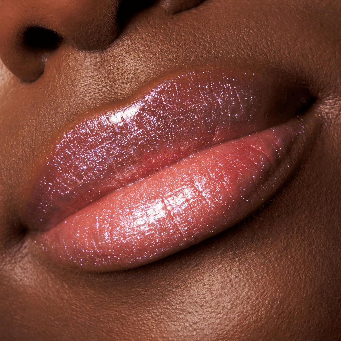 essence | Meta Glow Multi-Reflective Lip Gloss | Iridescent Shimmer, Holographic, Non-Sticky & Comfortable | Vegan & Cruelty Free (01 | Cyber Space)